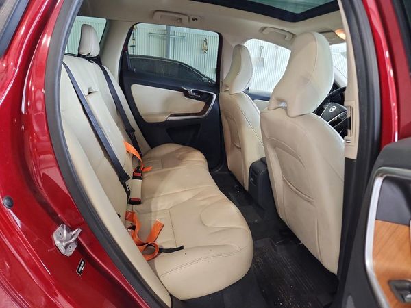 2016 VOLVO XC60