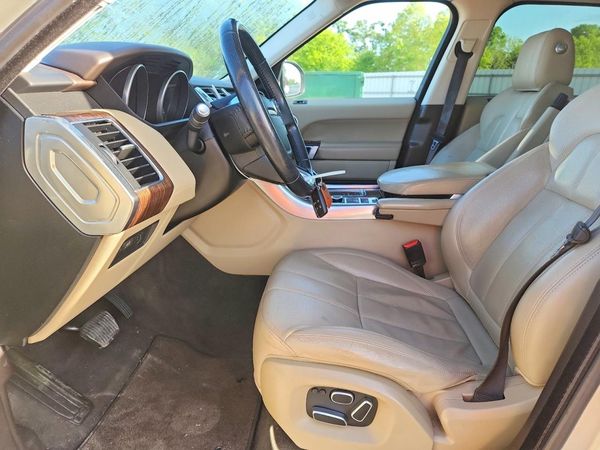2014 LAND ROVER RANGEROVER HSE — DENT