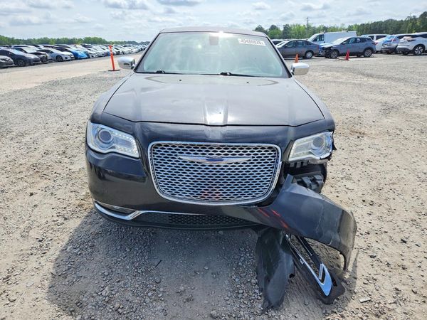 2018 CHRYSLER 300