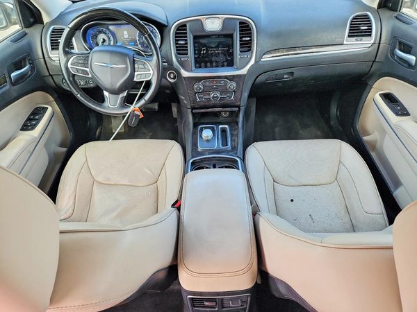 2018 CHRYSLER 300
