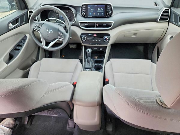 2019 HYUNDAI TUCSON SE