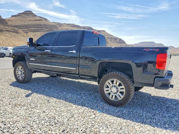 2017 CHEVROLET SILVERADO High Country