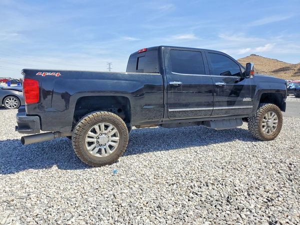 2017 CHEVROLET SILVERADO High Country