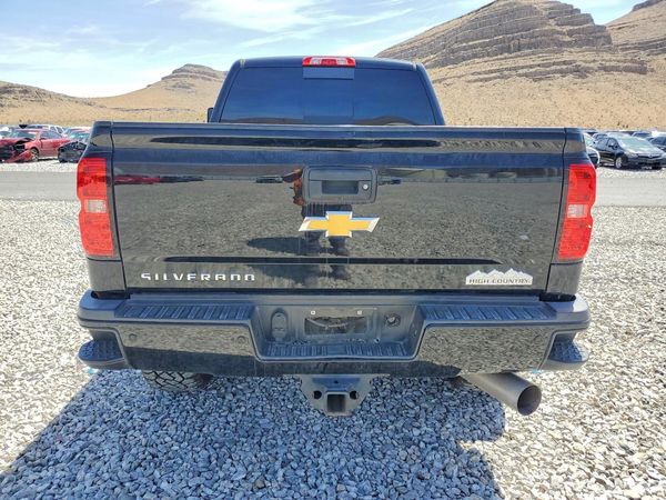 2017 CHEVROLET SILVERADO High Country