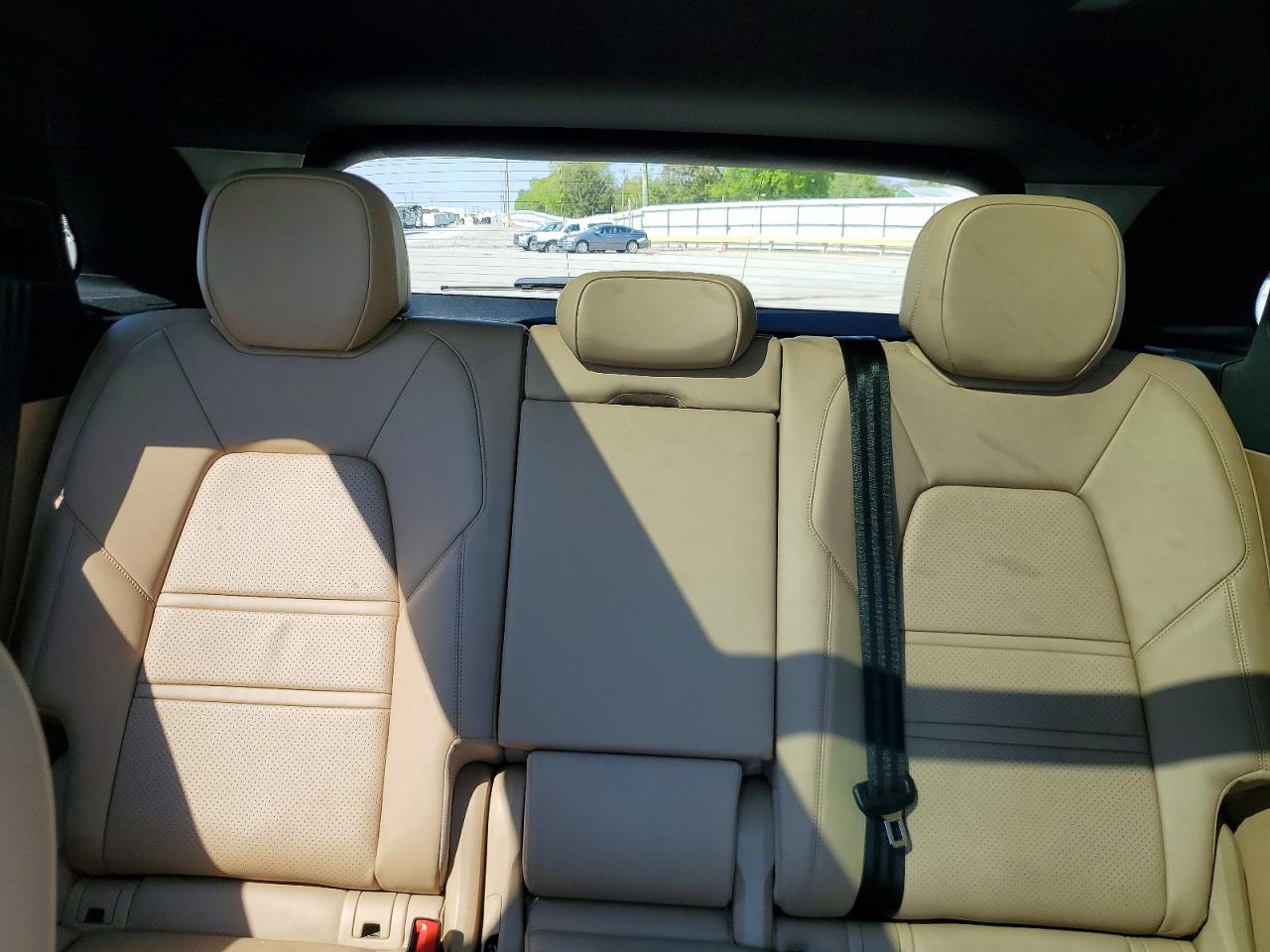 2019 PORSCHE CAYENNE S