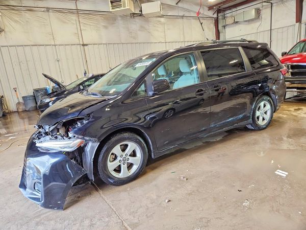 2020 TOYOTA SIENNA E grade