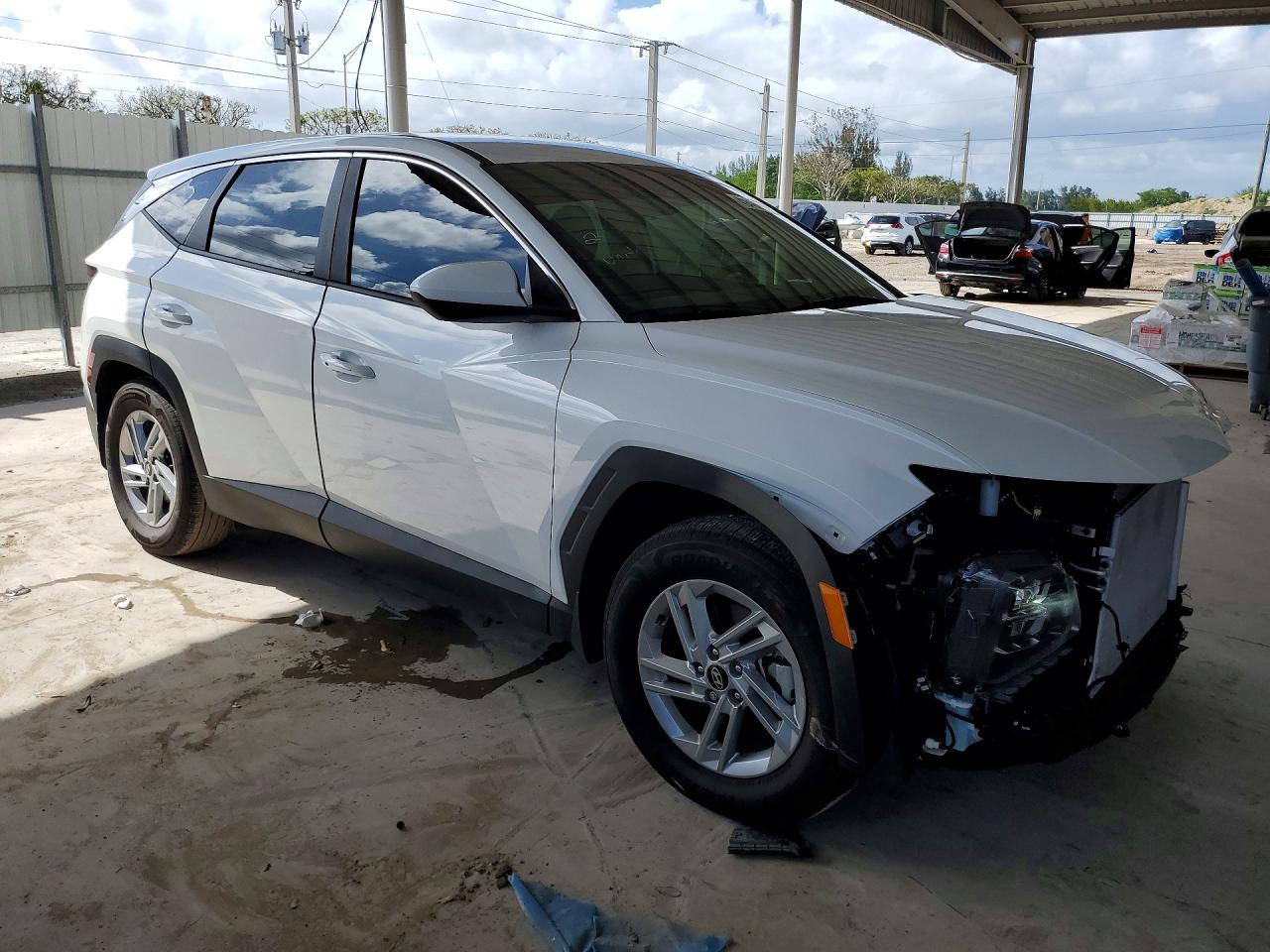 2025 HYUNDAI TUCSON SE