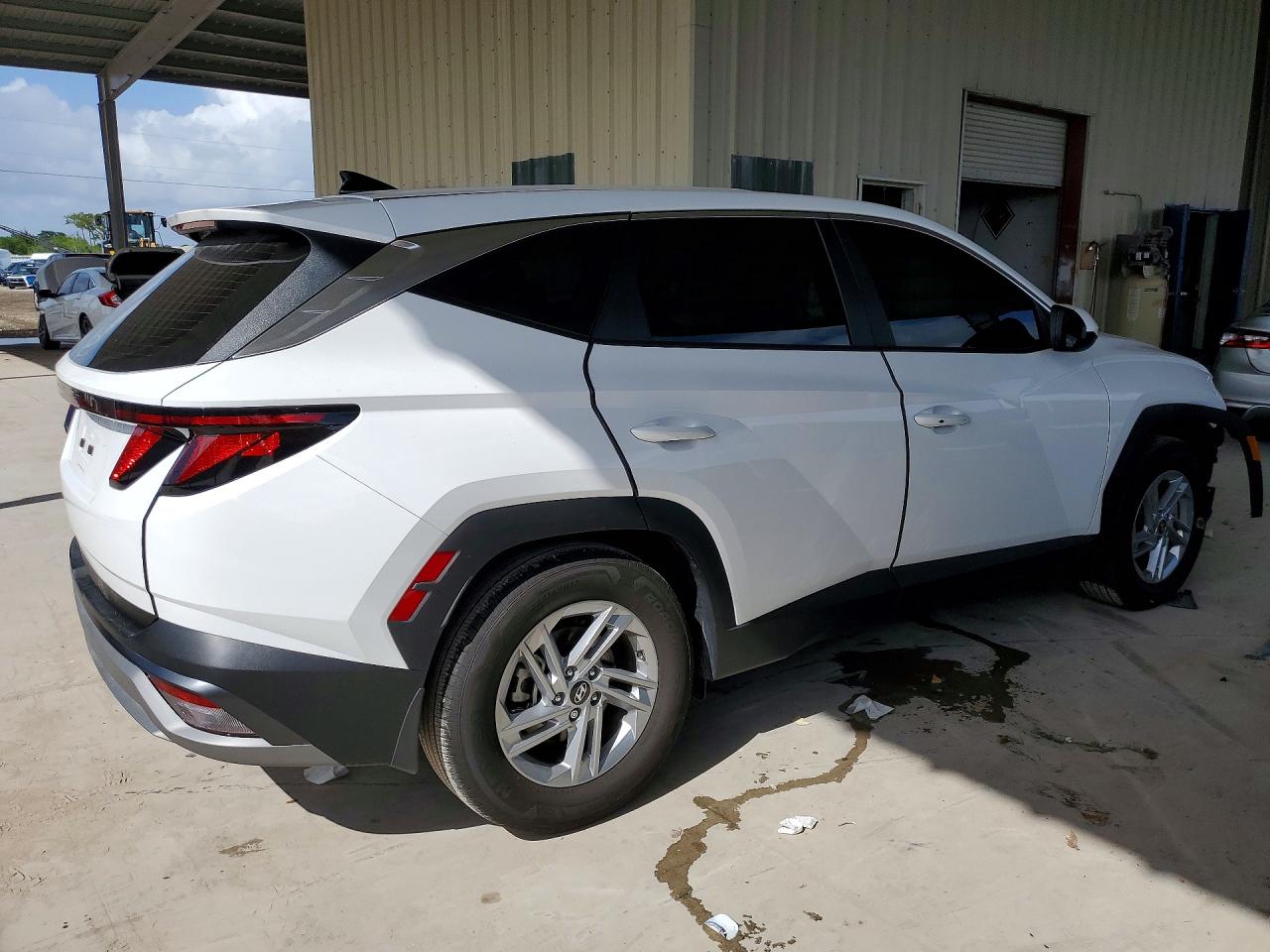 2025 HYUNDAI TUCSON SE