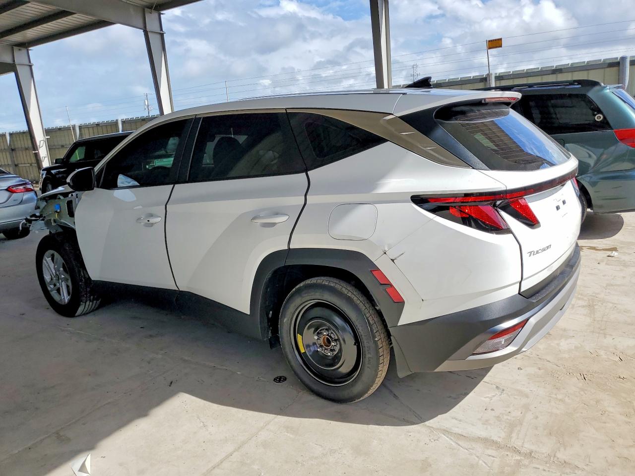 2025 HYUNDAI TUCSON SE