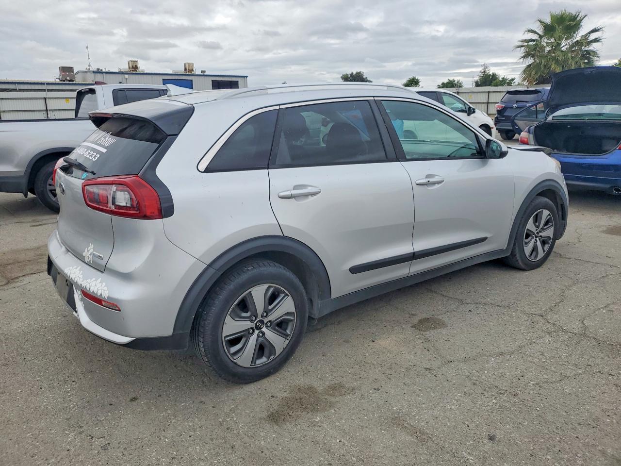 2017 KIA NIRO FE / LX / LX Tech
