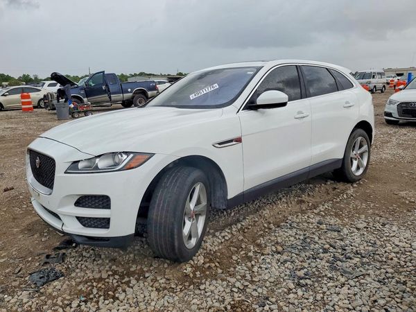 2020 JAGUAR F-PACE Premium — Front 3/4
