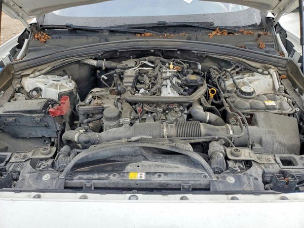 2020 JAGUAR F-PACE Premium — Engine bay
