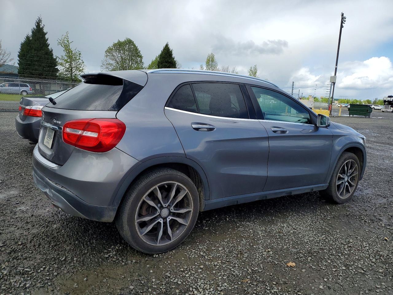 2016 MERCEDES-BENZ GLA GLA250-4M