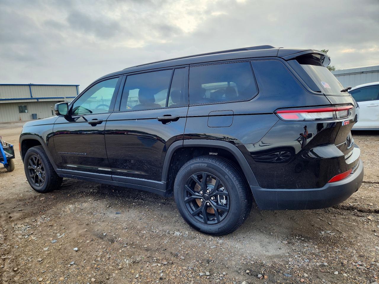 2025 JEEP GRAND CHEROKEE Laredo, Altitude