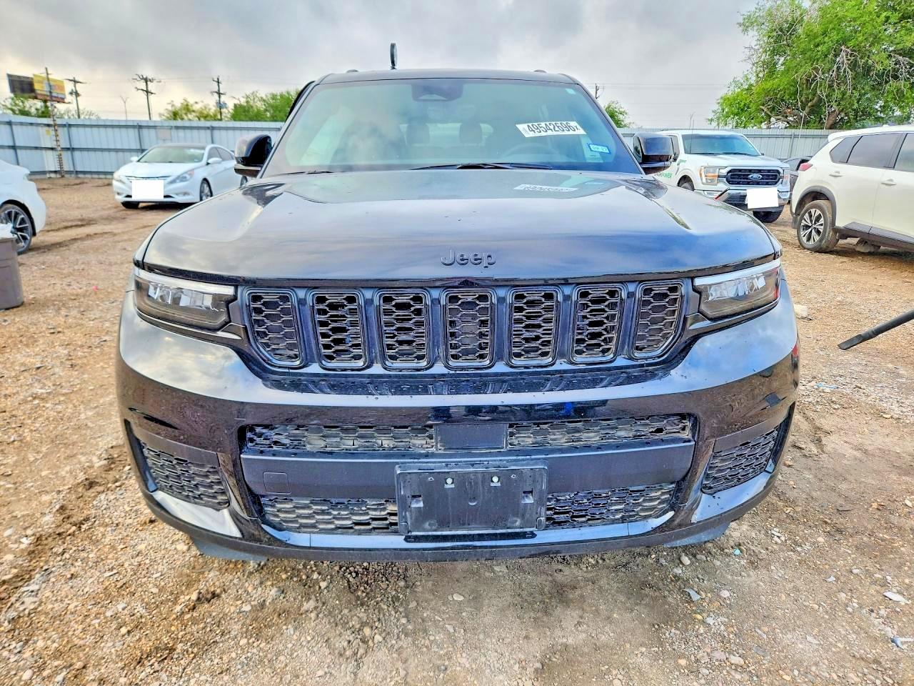 2025 JEEP GRAND CHEROKEE Laredo, Altitude