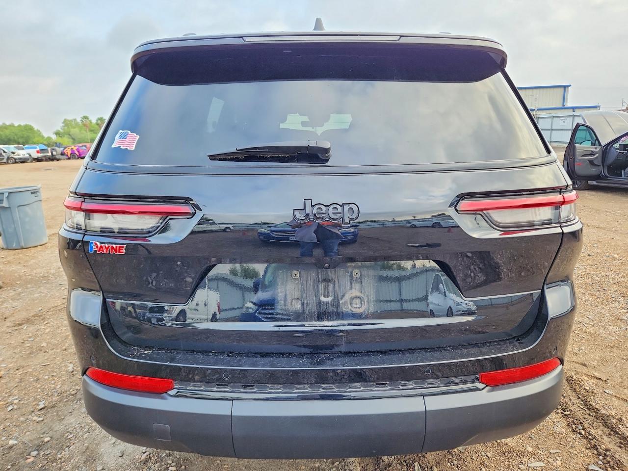 2025 JEEP GRAND CHEROKEE Laredo, Altitude