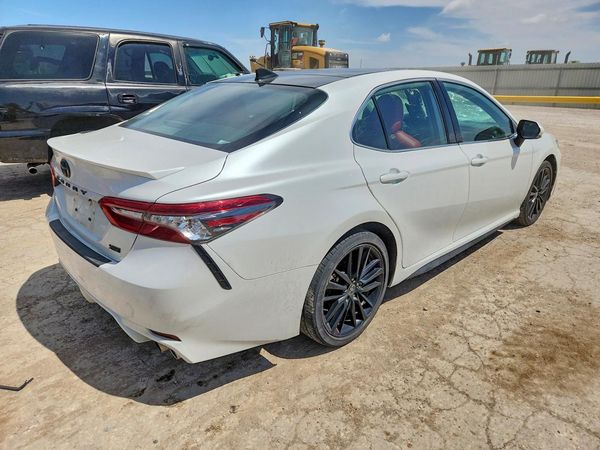 2022 TOYOTA CAMRY XSE