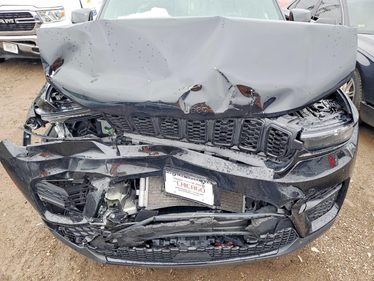 2025 JEEP GRAND CHEROKEE Laredo, Altitude
