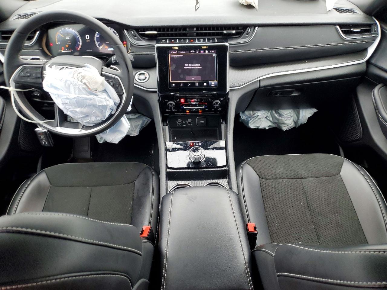 2025 JEEP GRAND CHEROKEE Laredo, Altitude
