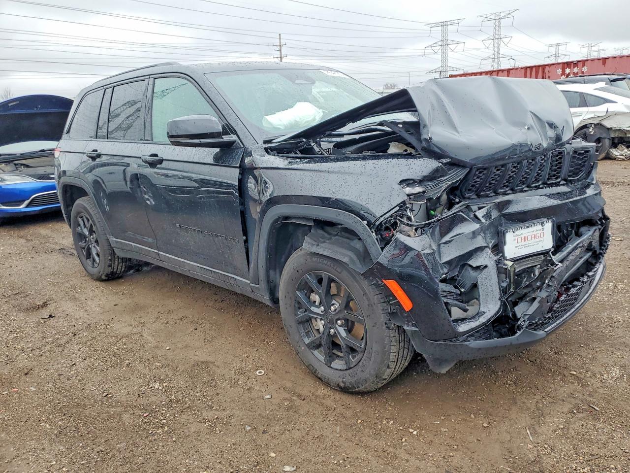 2025 JEEP GRAND CHEROKEE Laredo, Altitude
