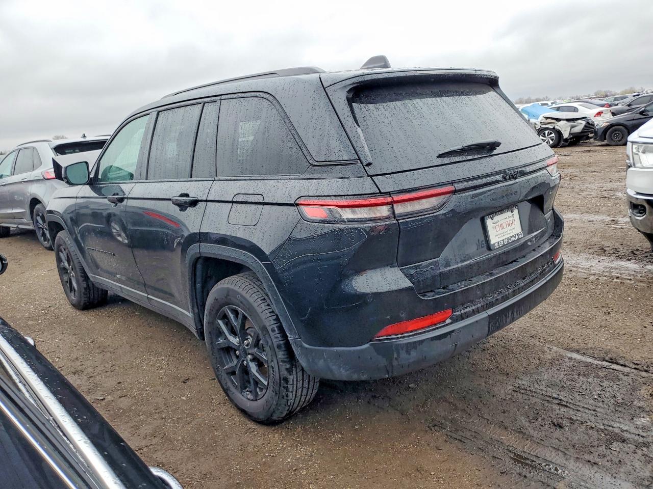 2025 JEEP GRAND CHEROKEE Laredo, Altitude