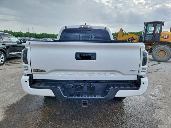 2019 TOYOTA TACOMA SR5