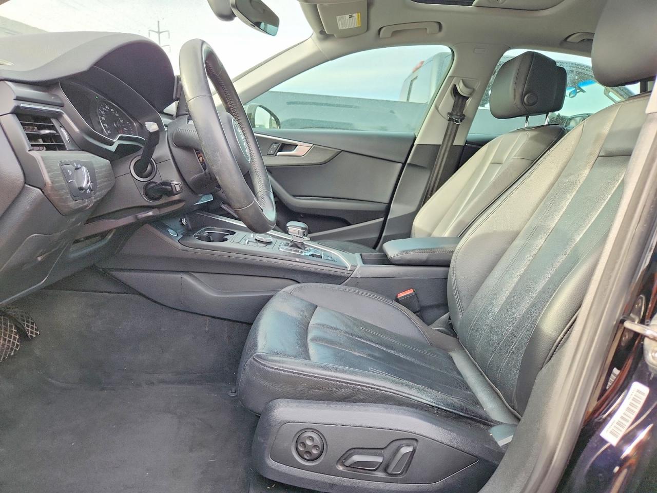2019 AUDI A4 Premium, Titanium