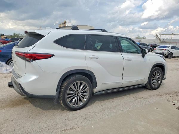 2022 TOYOTA HIGHLANDER Platinum