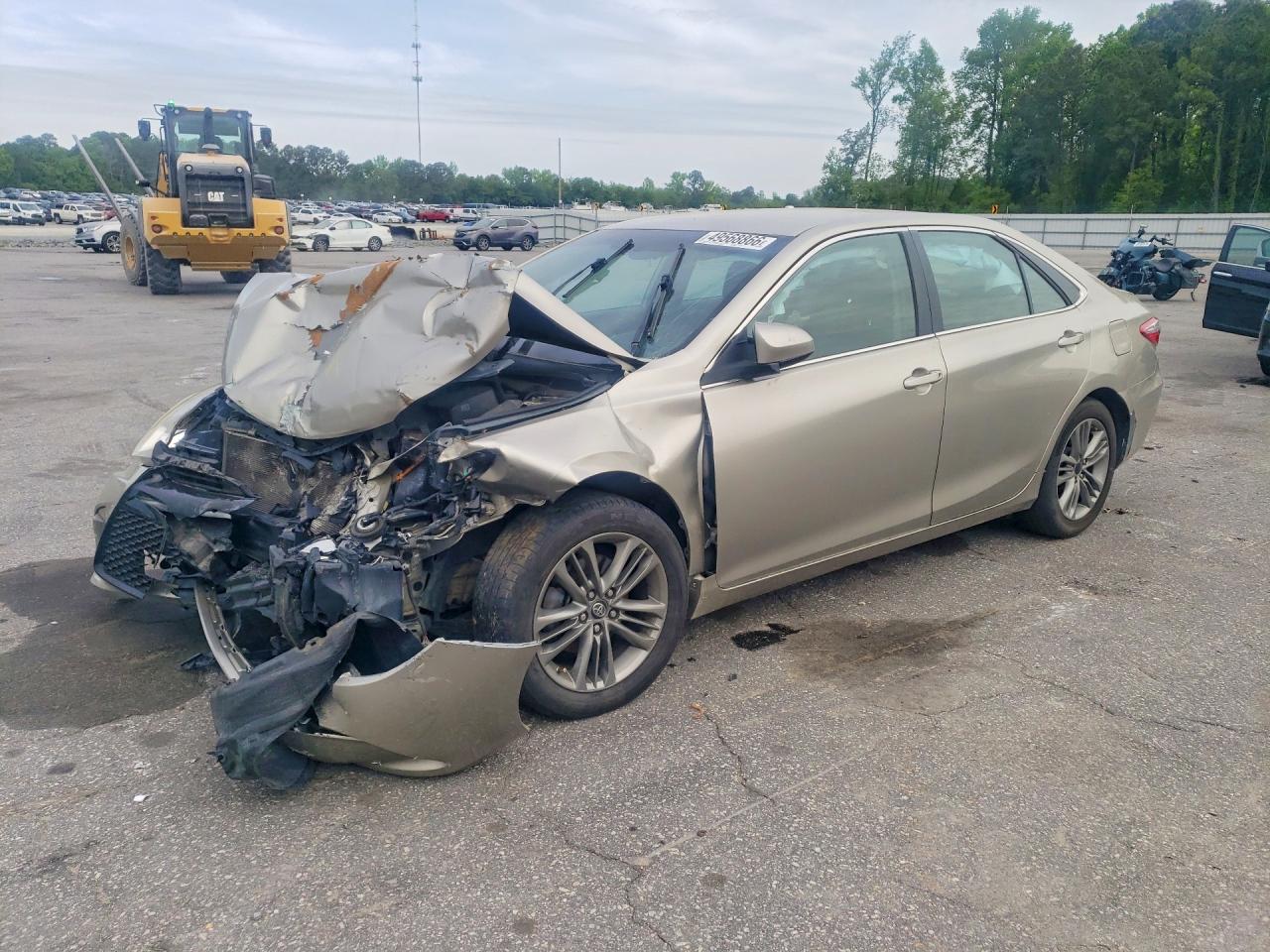 2016 TOYOTA CAMRY — Front 3/4