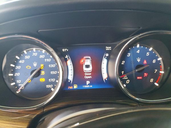2015 MASERATI QUATTROPORTE Essence — ODOM