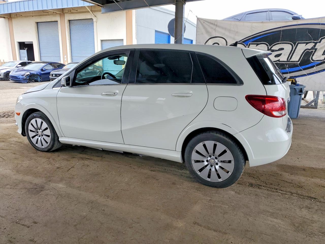 2017 MERCEDES-BENZ B B250e