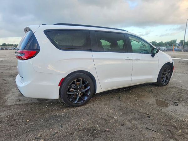 2025 CHRYSLER PACIFICA Limited — PSRA