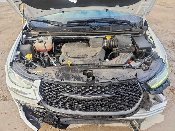 2025 CHRYSLER PACIFICA Limited — Engine bay