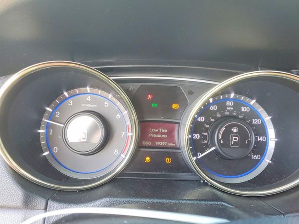2013 HYUNDAI SONATA