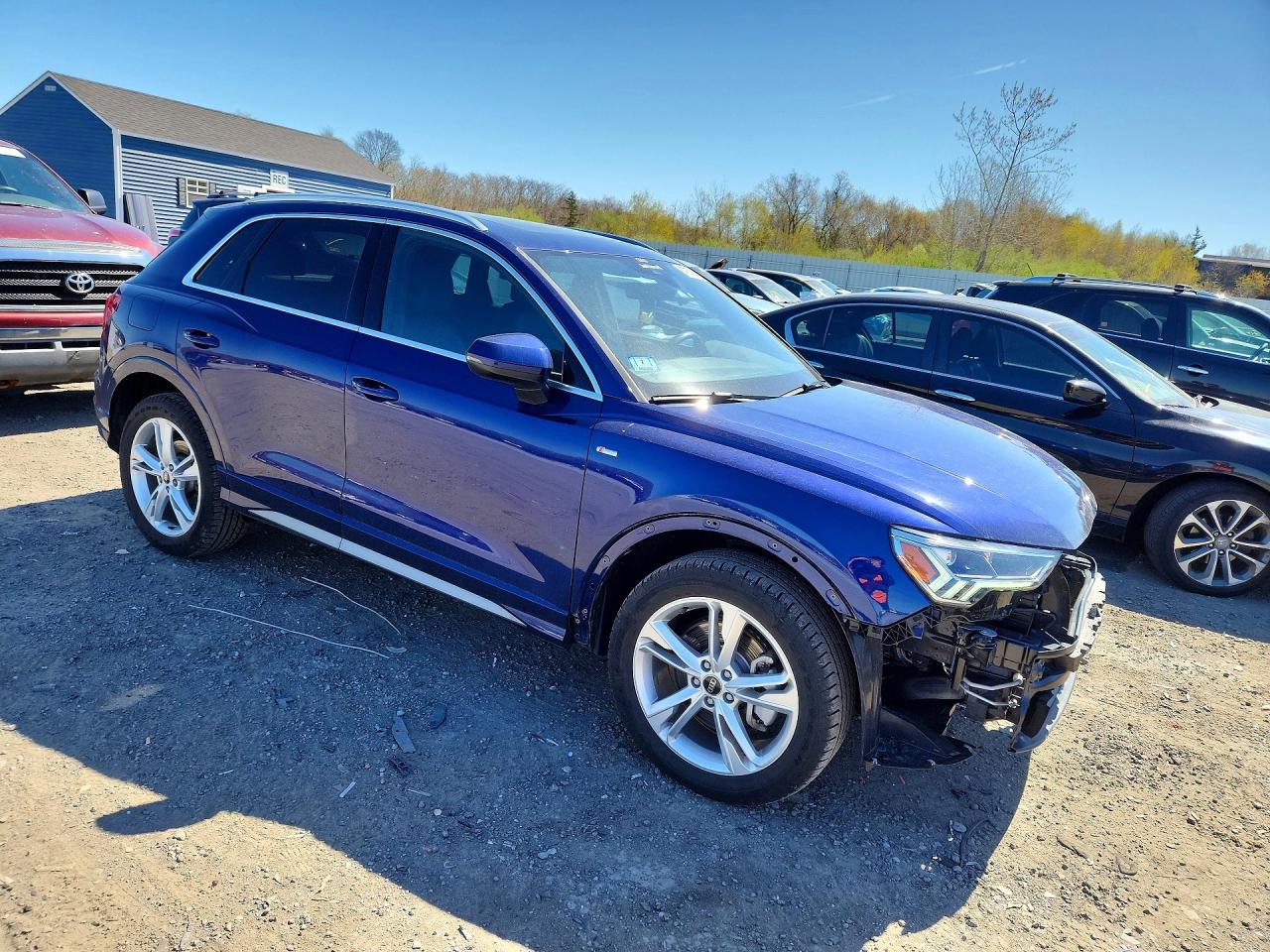 2024 AUDI Q3 S Line quattro Premium