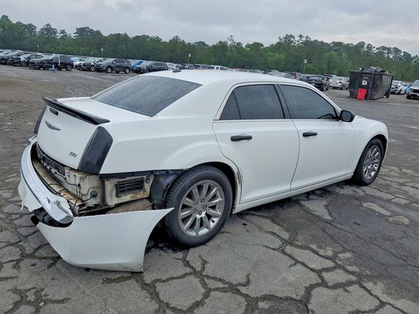 2012 CHRYSLER 300