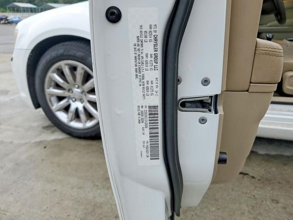 2012 CHRYSLER 300