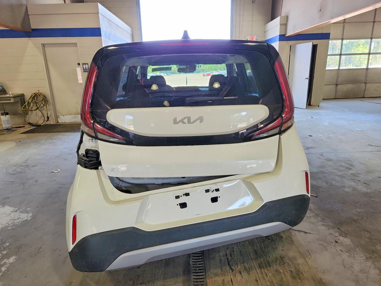 2024 KIA SOUL LX, S