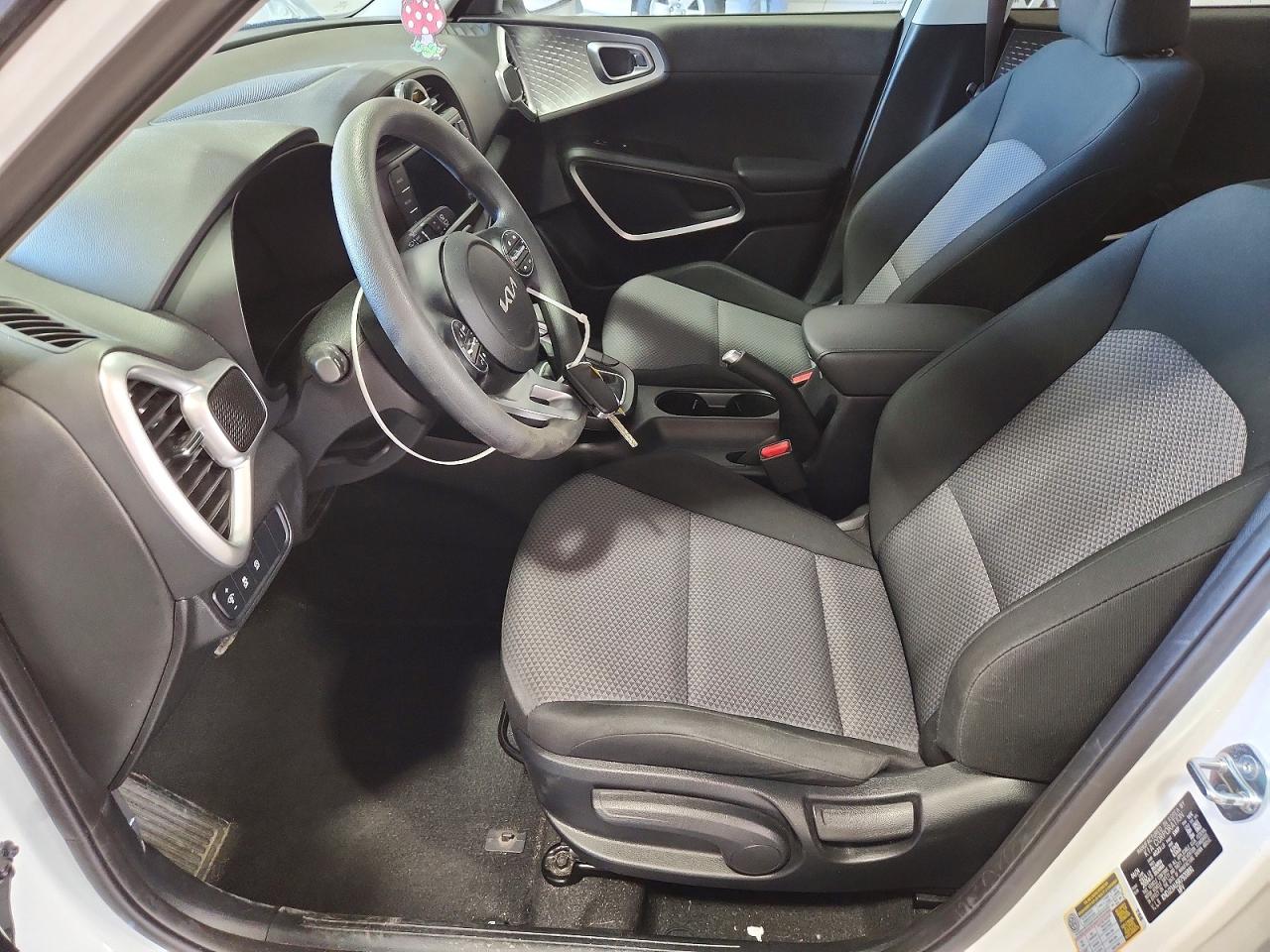 2024 KIA SOUL LX, S