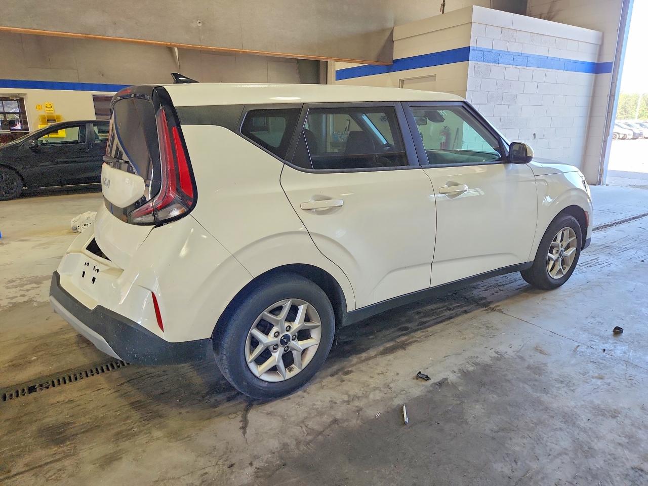 2024 KIA SOUL LX, S