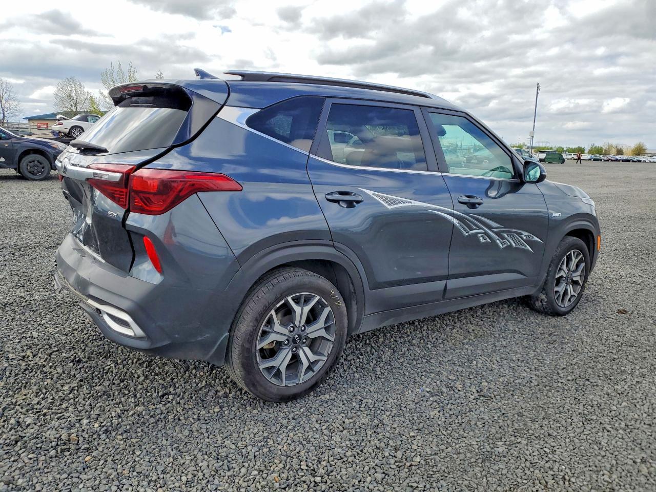 2021 KIA SELTOS EX