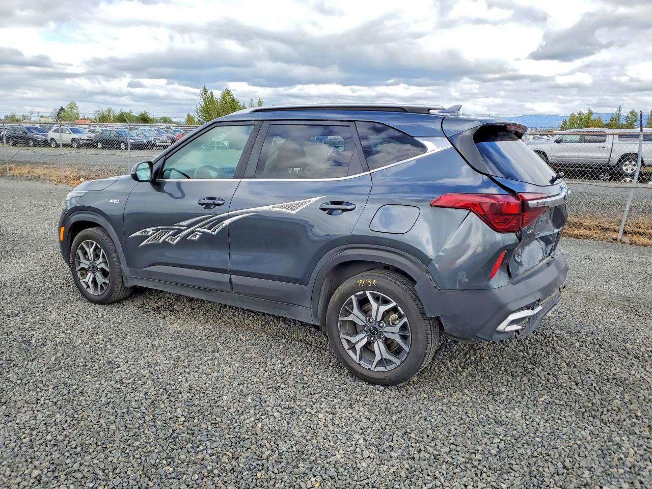 2021 KIA SELTOS EX