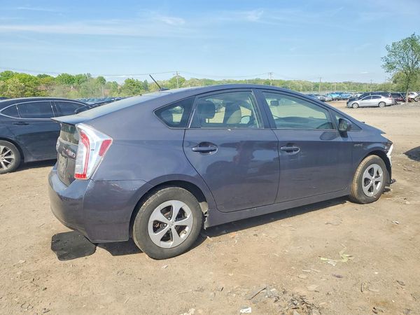2014 TOYOTA PRIUS
