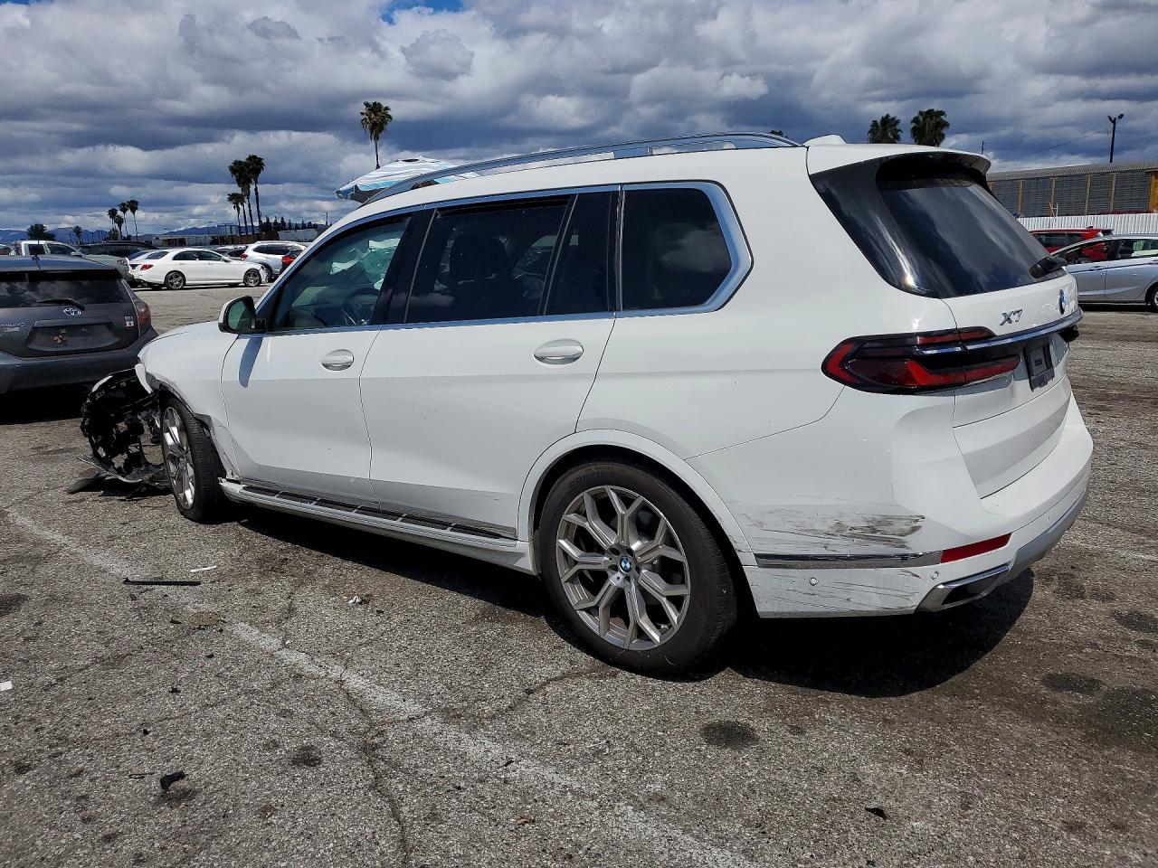 2024 BMW X7 xDrive40i