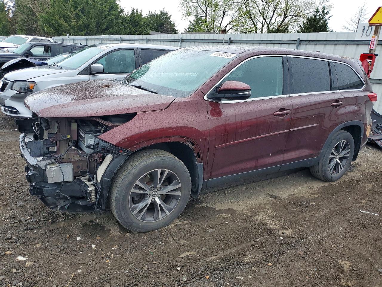 2019 TOYOTA HIGHLANDER LE/LE Plus