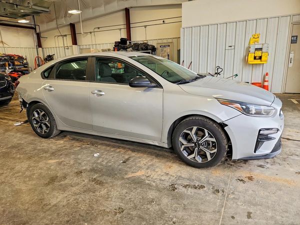 2021 KIA FORTE FE, LXS