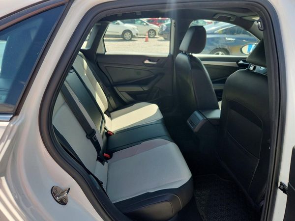 2020 VOLKSWAGEN JETTA S, SE, R-Line
