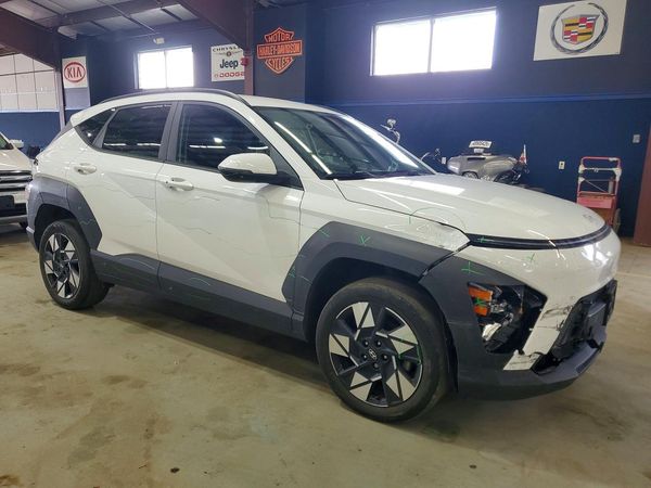 2024 HYUNDAI KONA SE