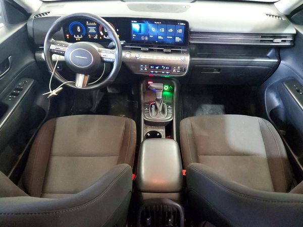2024 HYUNDAI KONA SE