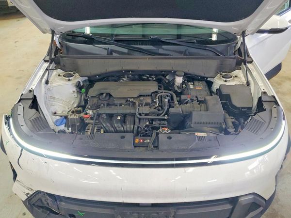 2024 HYUNDAI KONA SE